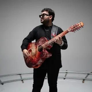 Portada de Angel Lugo