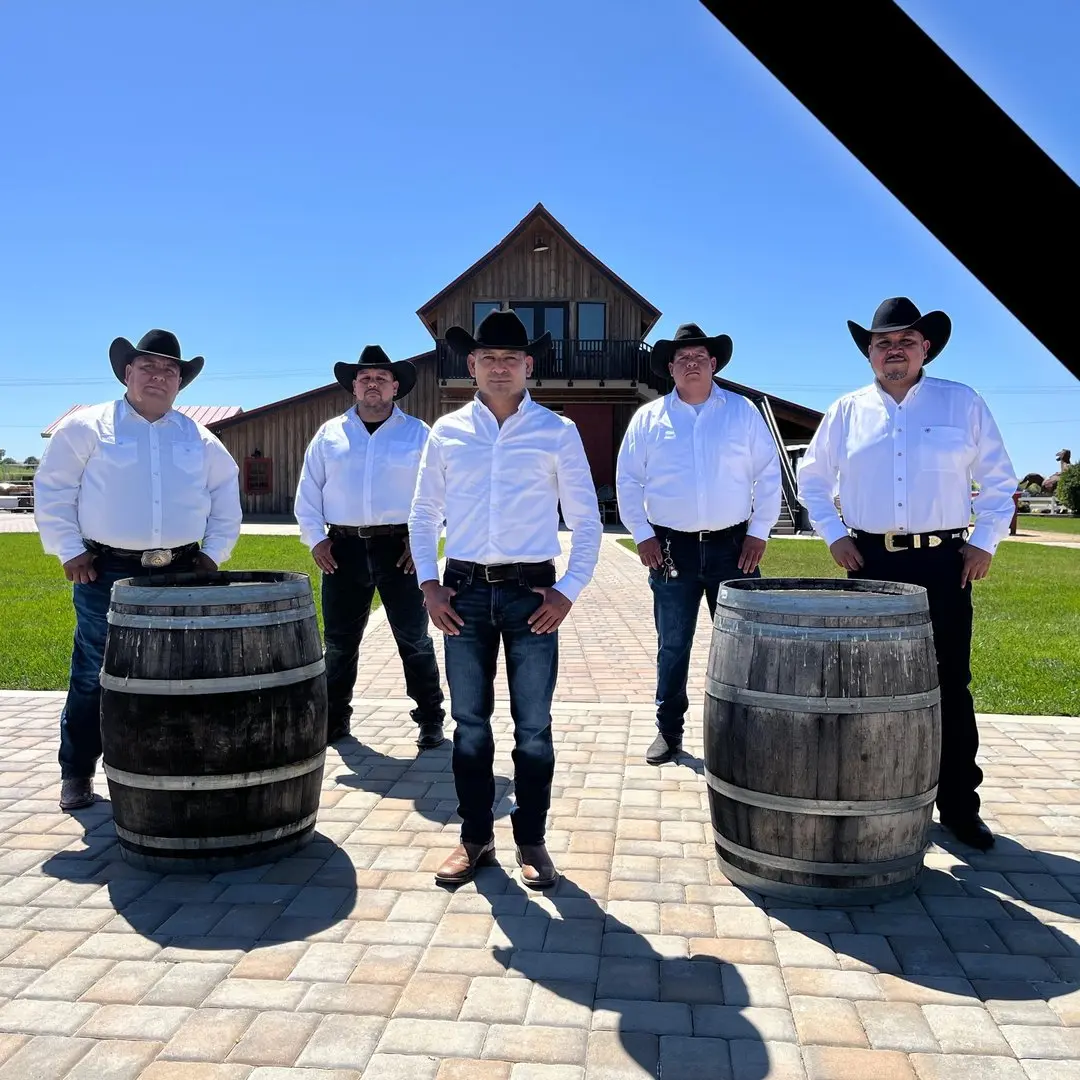 Portada de Grupo Cinco Elementos Gilbert