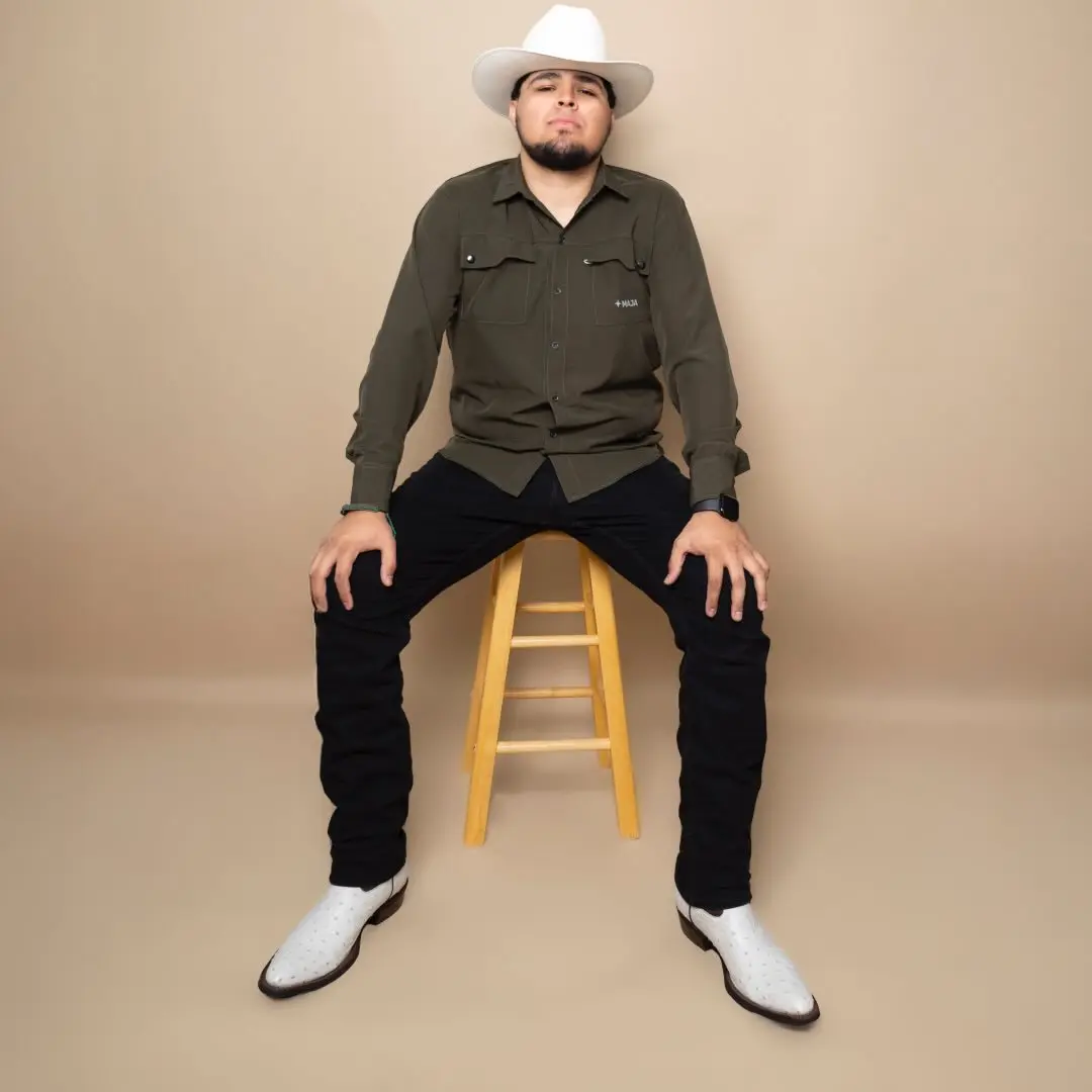 Portada de Luis Martinez