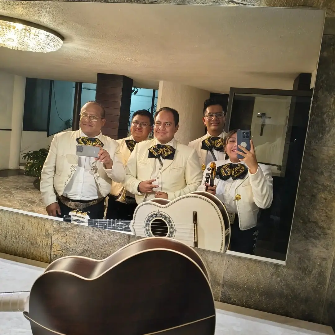 Portada de MARIACHI QUETZALES DE PUEBLA