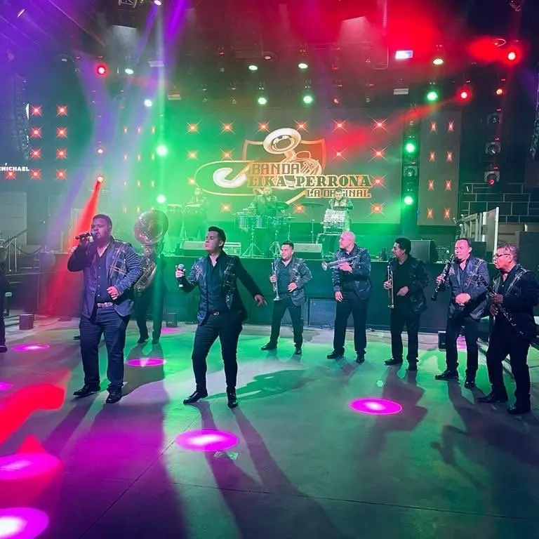 Portada de Banda Clika Perrona